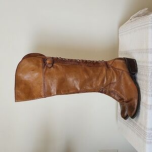 Vince Camuto Tan Heeled Boots